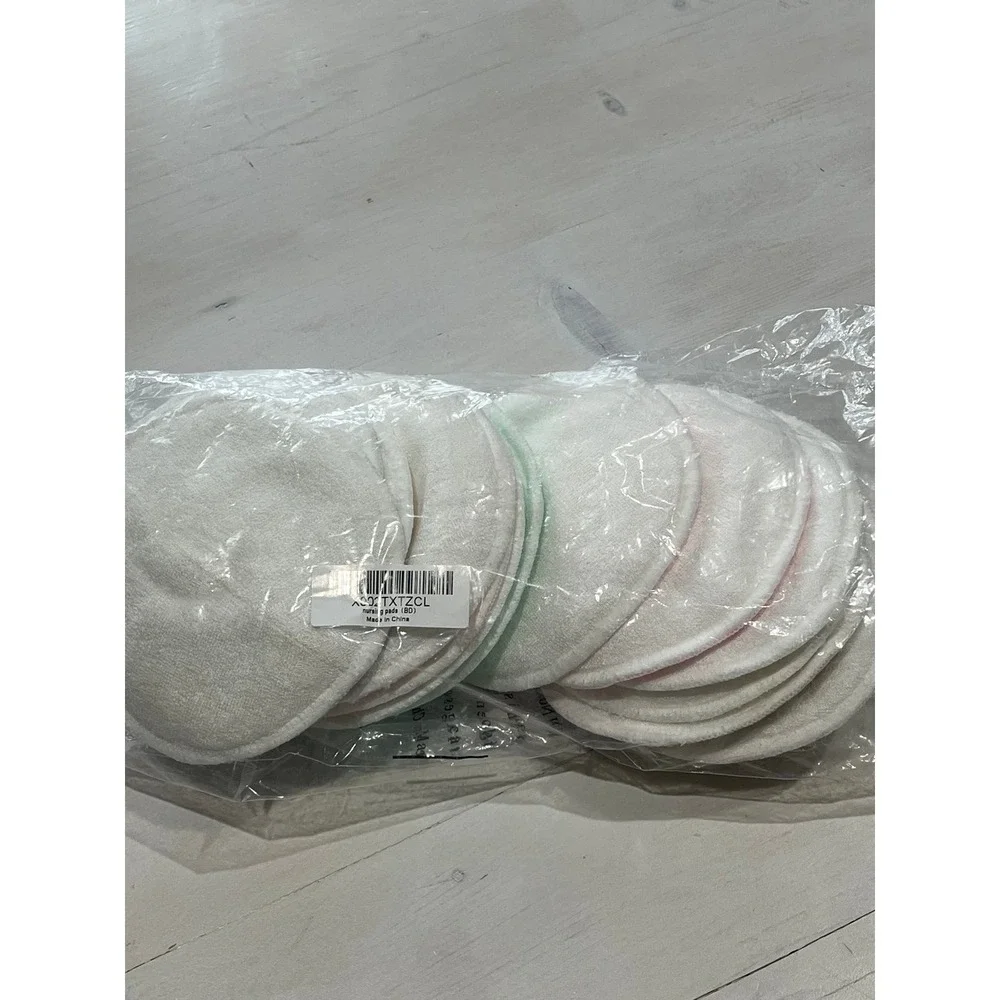 Brand new Breastfeeding Nursing‎ Pads and laundry bag